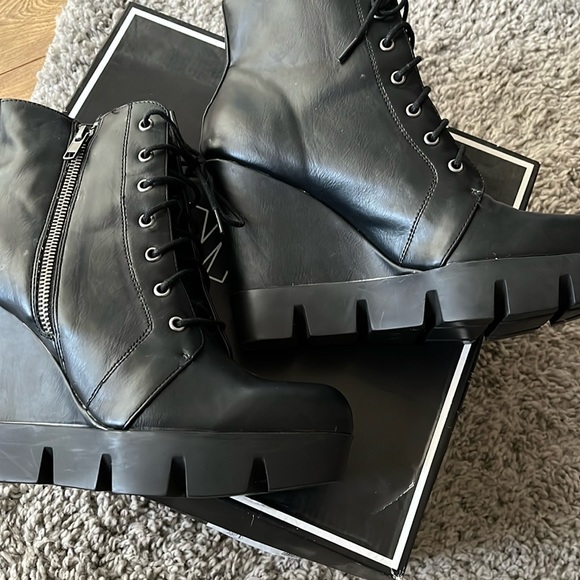 Mia platform boot - Picture 2 of 7